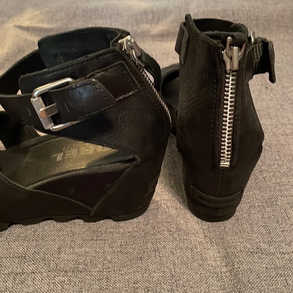 Sorel Ankle platform strap heels - Picture 4 of 5